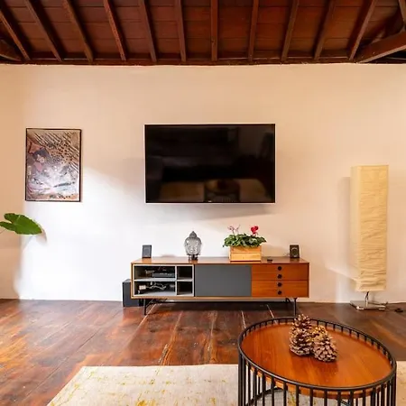 Eden La Laguna Heritage Holiday home *
